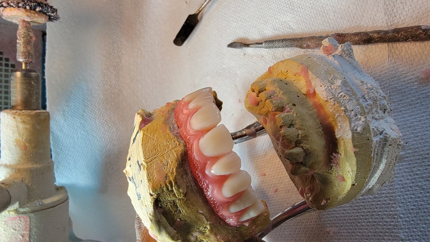 Denture Guide laboratory workbench